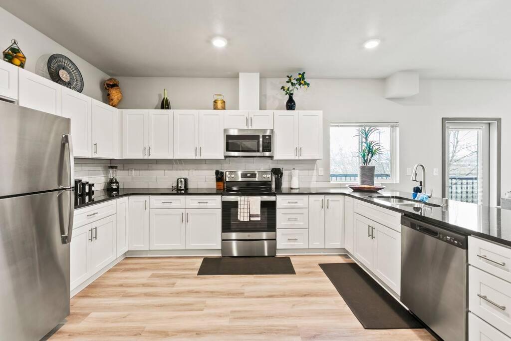 Spacious New 2 Bed 2 Bath Apt By Downtown Spokane Kültér fotó