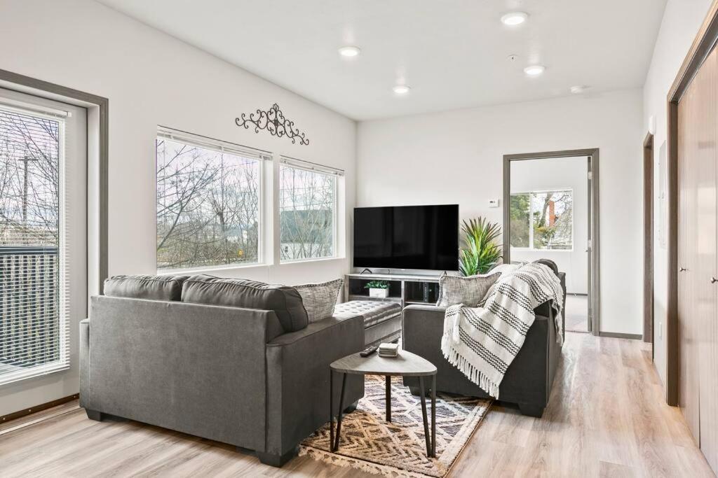 Spacious New 2 Bed 2 Bath Apt By Downtown Spokane Kültér fotó